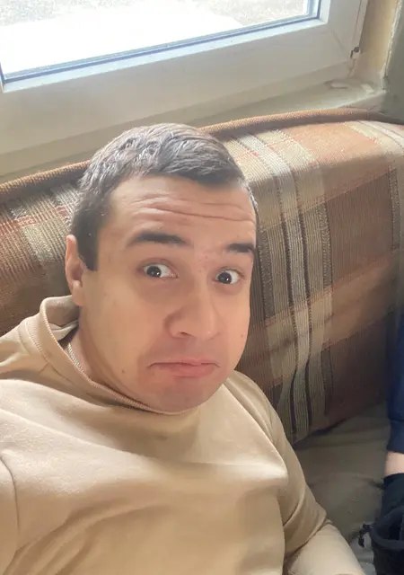 Илья из Курска, ищу на сайте знакомства на одну ночь