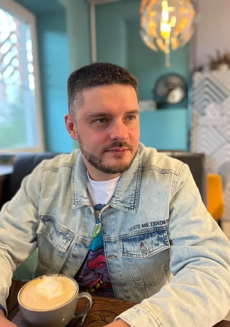 Я Александр, 36, знакомлюсь на одну ночь в Красногорске