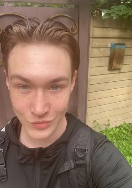 Aleksandr из Санкт-Петербурга, мне 19, познакомлюсь для общения