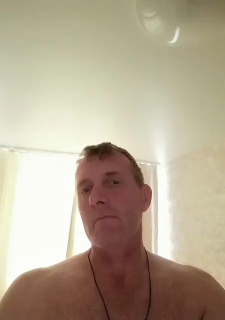 Я Артур, 50, из Краснотурьинска, ищу знакомства без обязательств