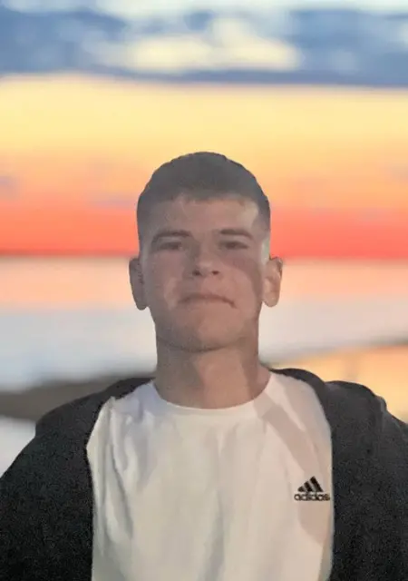 Влад из Хабаровска, мне 20, познакомлюсь для приятного времяпровождения