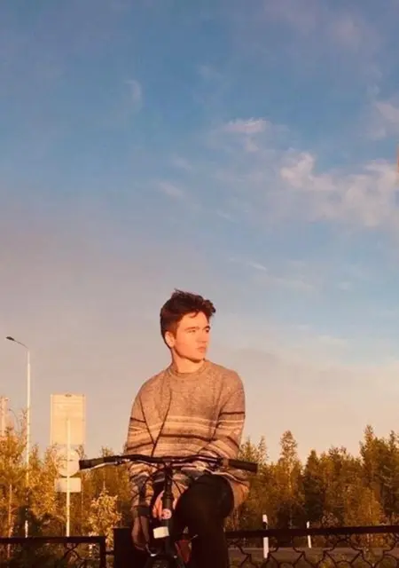 Я Даня, 19, знакомлюсь на одну ночь в Новороссийске