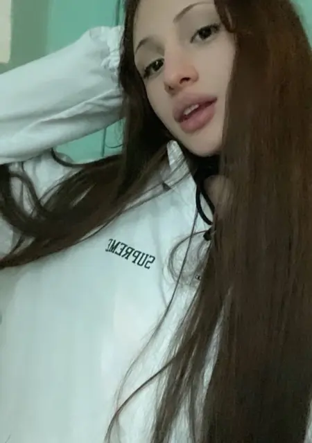 Я Вероника, 21, из Санкт-Петербурга, ищу знакомство для постоянных отношений