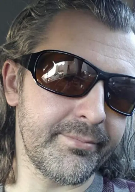 Алекс из Нахабина, мне 40, познакомлюсь для вирта