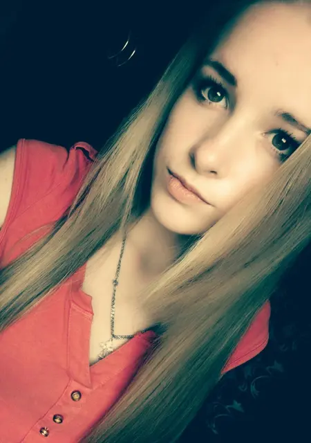 Я Алина, 20, из Нижнего Новгорода, ищу знакомство для вирта