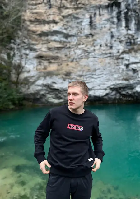 Я Назар, 24, знакомлюсь без обязательств в Краснознаменске