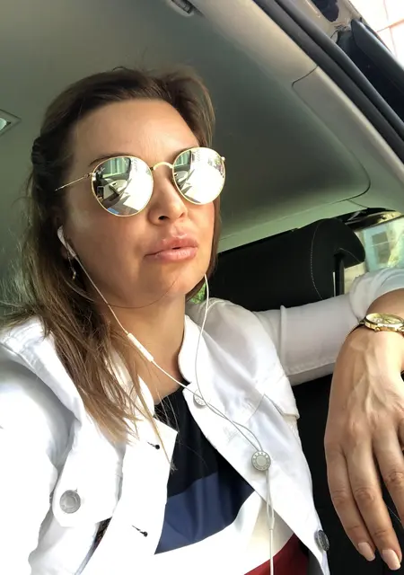 Карина из Одессы, ищу на сайте общение