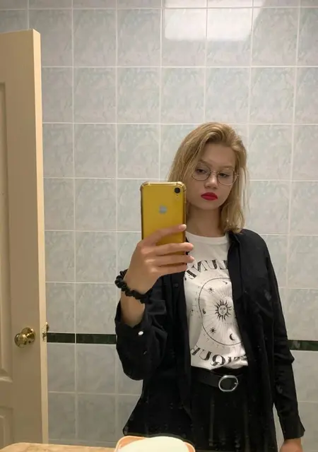 Вероника из Северодвинска, мне 23, познакомлюсь для вирта