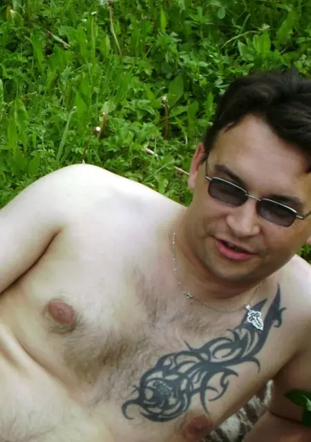 Дмитрий из Коммунара, ищу на сайте знакомства на одну ночь