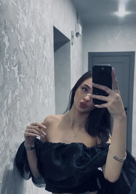 Алина из Томска, мне 19, познакомлюсь для вирта