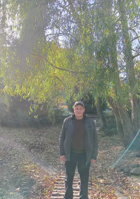 Анатолий из Благовещенска, ищу на сайте знакомства на одну ночь