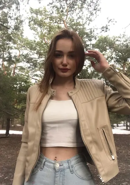 Я Юля, 21, из Сыктывкара, ищу знакомства без обязательств