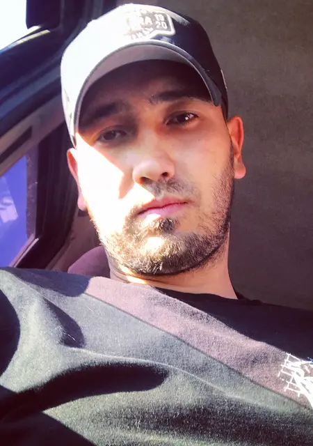 Я Макс, 30, из Энгельса, ищу знакомства без обязательств