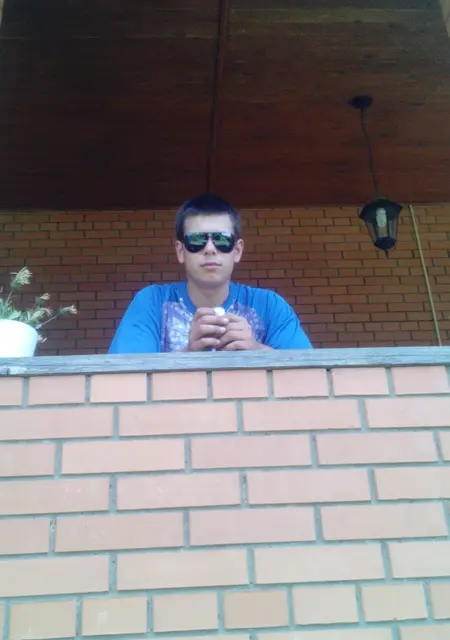 Димасик из Лобни, ищу на сайте знакомства без обязательств