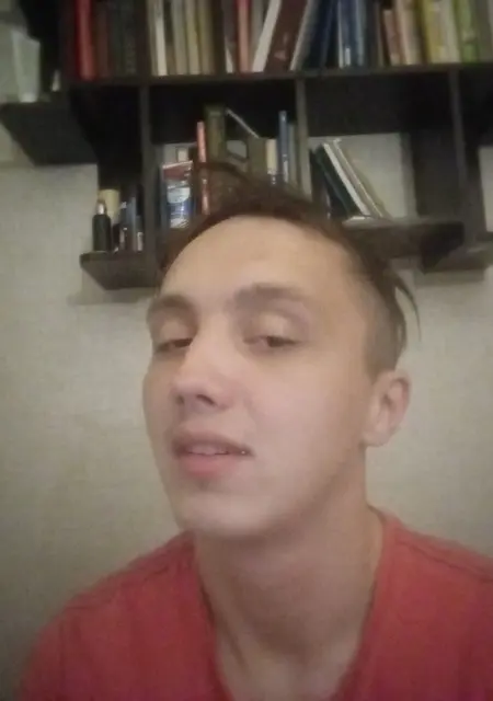 Я Игорь, 29, из Углегорска, ищу знакомства на одну ночь