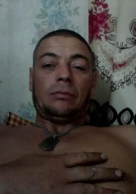 Я Nikoia, 43, из Ромни, ищу знакомства на одну ночь