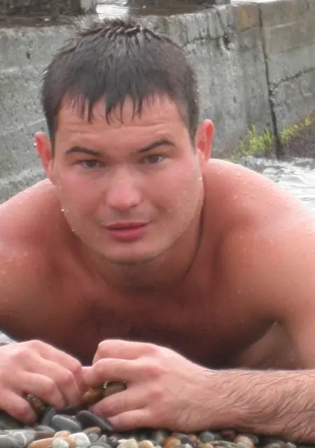 Я Рой, 40, знакомлюсь без обязательств в Ульяновске