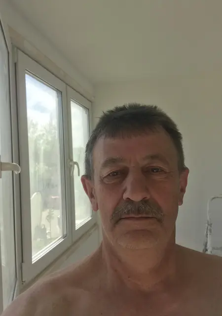 Я Виктор, 66, из Москвы, ищу знакомства без обязательств