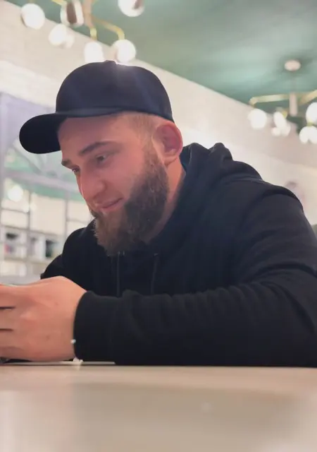 Адам из Лобни, ищу на сайте знакомства на одну ночь