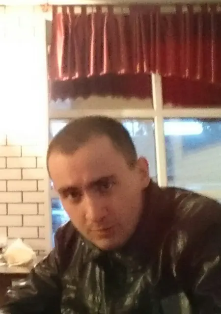 Я Руслан, 33, знакомлюсь без обязательств в Мулине