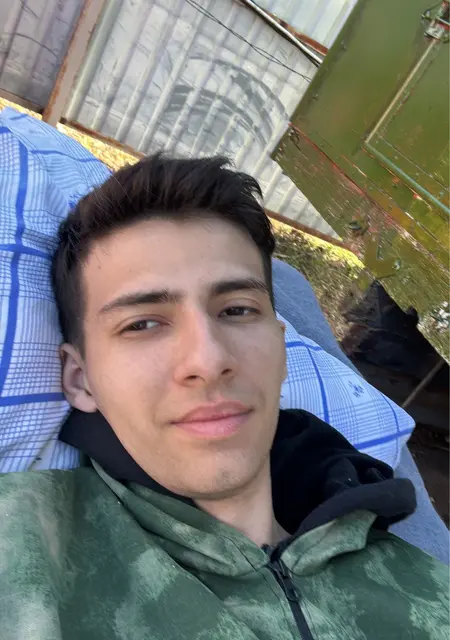 Я Ruslan, 23, из Москвы, ищу знакомство для приятного времяпровождения