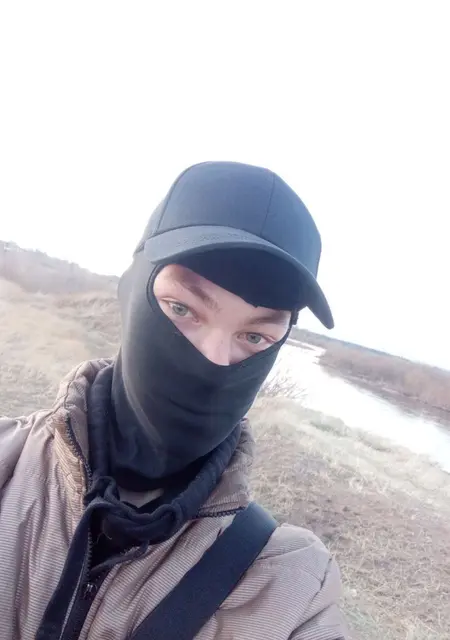 Я Николай, 19, из Мурома, ищу знакомства без обязательств