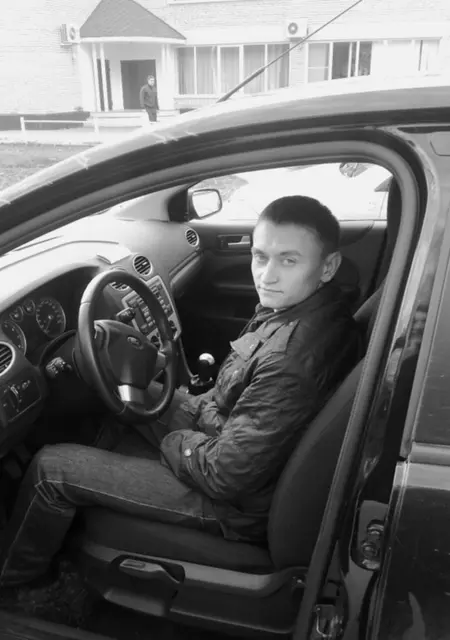 Я Дима, 40, из Наро-Фоминска, ищу знакомства без обязательств