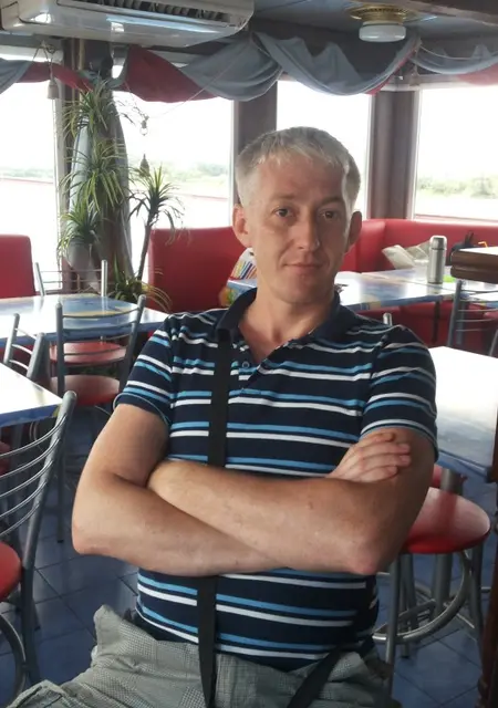 Сергей из Луги, мне 46, познакомлюсь на одну ночь