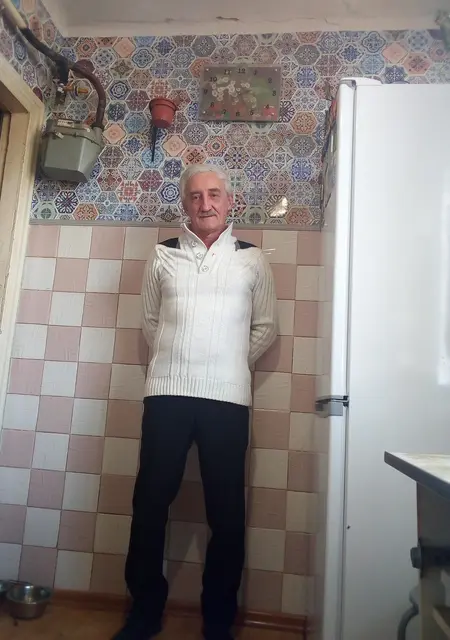 Владик из Ставрополя, мне 55, познакомлюсь без обязательств