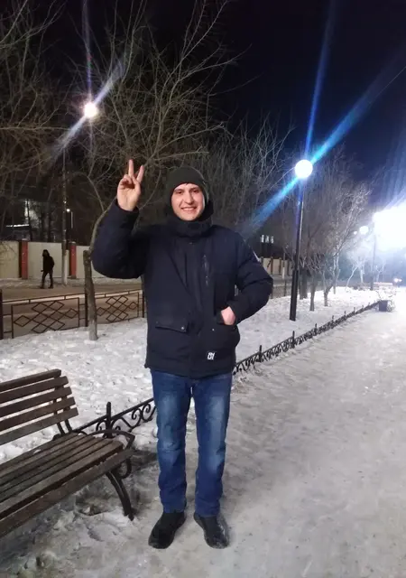 Андрей из Улан-Удэ, мне 32, познакомлюсь для приятного времяпровождения