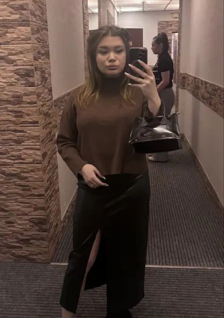 Я Настюша, 19, знакомлюсь на одну ночь в Санкт-Петербурге