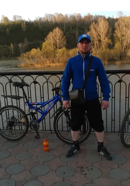 Артур из Междуреченска