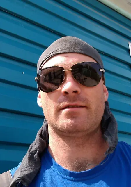 Валера из Усть-Лабинска, мне 49, познакомлюсь без обязательств