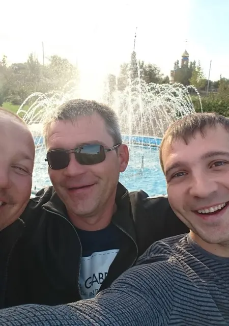 Я Весёлые Ребята, 25, знакомлюсь на одну ночь в Новоалександровске