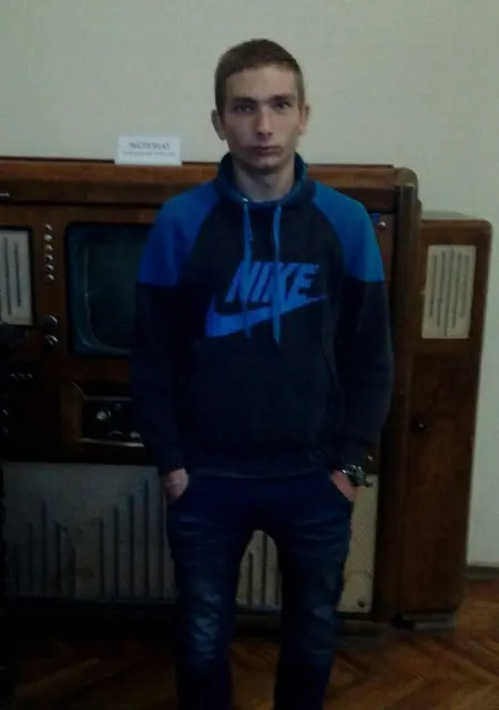 Я Виталий, 29, из Каменска, ищу знакомства без обязательств