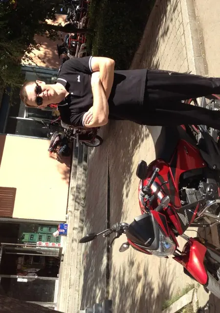 Я Nick, 47, из Артема, ищу знакомства на одну ночь