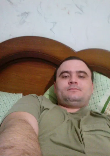 Я Олег, 39, из Георгиевска, ищу знакомства на одну ночь