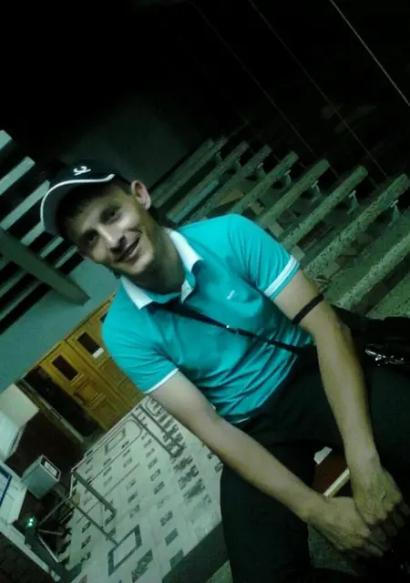 Я Виталий, 38, из Каневской, ищу знакомства на одну ночь