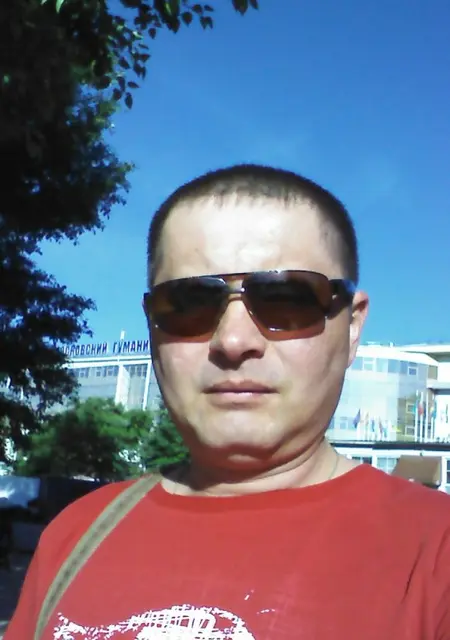 Дмитрий из Горно-Алтайска, ищу на сайте знакомства на одну ночь