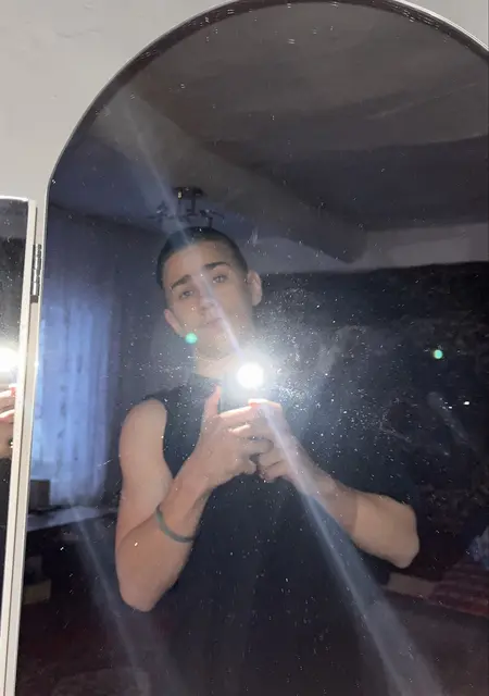 Я Denis, 18, знакомлюсь на одну ночь в Оренбурге