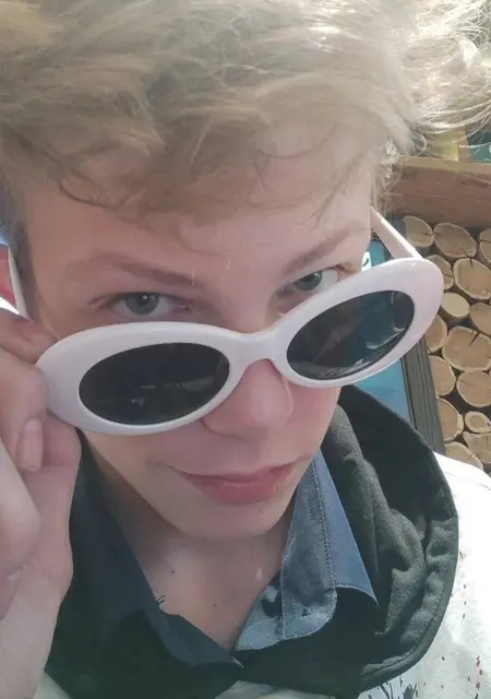 Я Tim, 19, знакомлюсь для вирта в Пскове