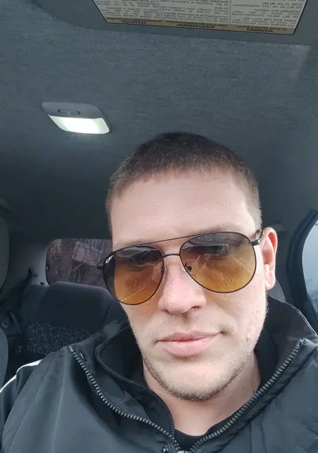 Андрей из Нижнего Тагила, ищу на сайте знакомства на одну ночь