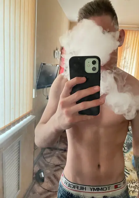 Я Aleksei, 22, из Челябинска, ищу знакомства без обязательств