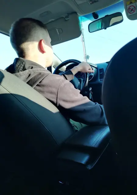 Александр из Рязани, мне 27, познакомлюсь для приятного времяпровождения