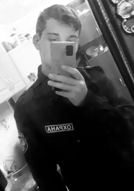 Я Maxsim, 19, из Челябинска, ищу знакомство для постоянных отношений