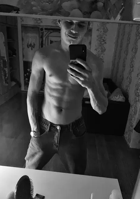 Радмир из Нижнекамска, мне 27, познакомлюсь на одну ночь