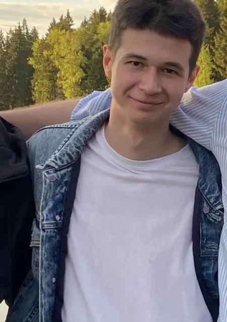 Я Алишер, 24, из Иванова, ищу знакомство для приятного времяпровождения