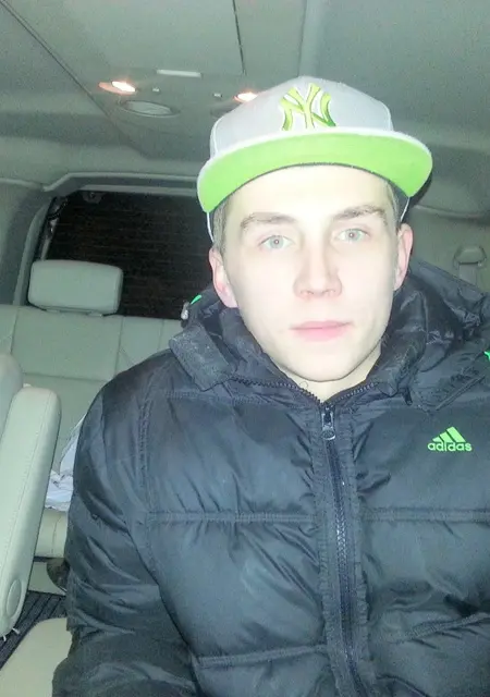 Я Илья, 32, из Магадана, ищу знакомство для постоянных отношений