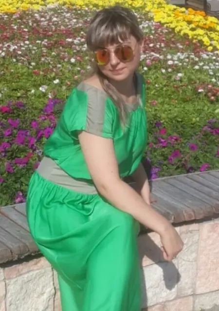 Катя из Губкинского, ищу на сайте вирта