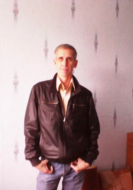 Я Oleg, 55, знакомлюсь без обязательств в Томске